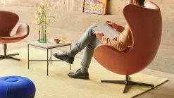Fritz Hansen Pouf Petite Assise 2 Fritz Hansen Pouf Petite Assise -nordicnest Boutique 503071 01 3 EnvironmentImage fb2d0f0fd0