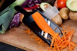 Mandoline à Julienne Kyocera -nordicnest Boutique 508589 01 6 EnvironmentImage 4325b19948 1