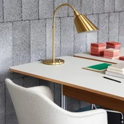 &Tradition Bureau Pavilion AV16 -nordicnest Boutique Pavilion av16 miljo3 e02a2fb536